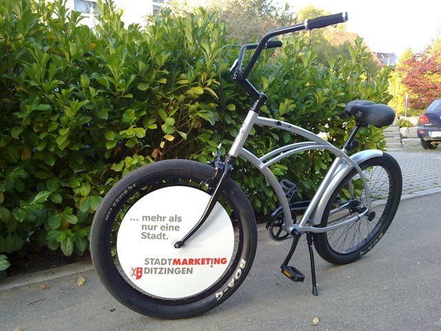 EX-ADD Innovatives Werbeschild am Fahrrad als Werbebotschafter