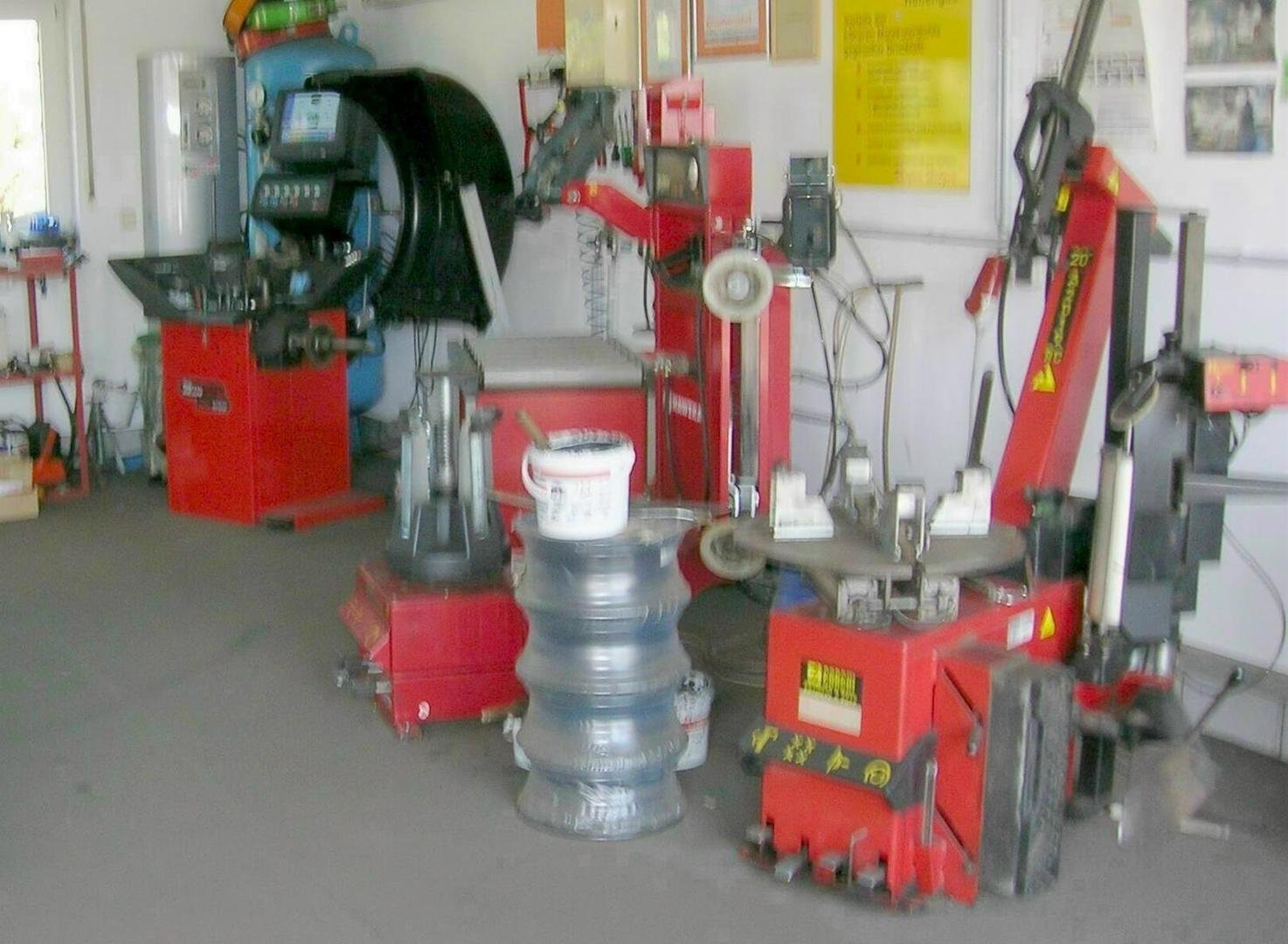 Monatgemaschinen für UHP und RunFlat Reifen
